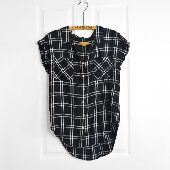 JACHS Girlfriend Tops - 3/$30 🌞 Plaid Black White Button Up Top